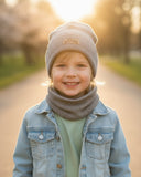 Ubrania wiosenne dla chłopców. Dzieci. Czapki. Czapka.