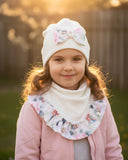 Ubrania wiosenne dla chłopców. Dzieci. Czapki. Czapka.